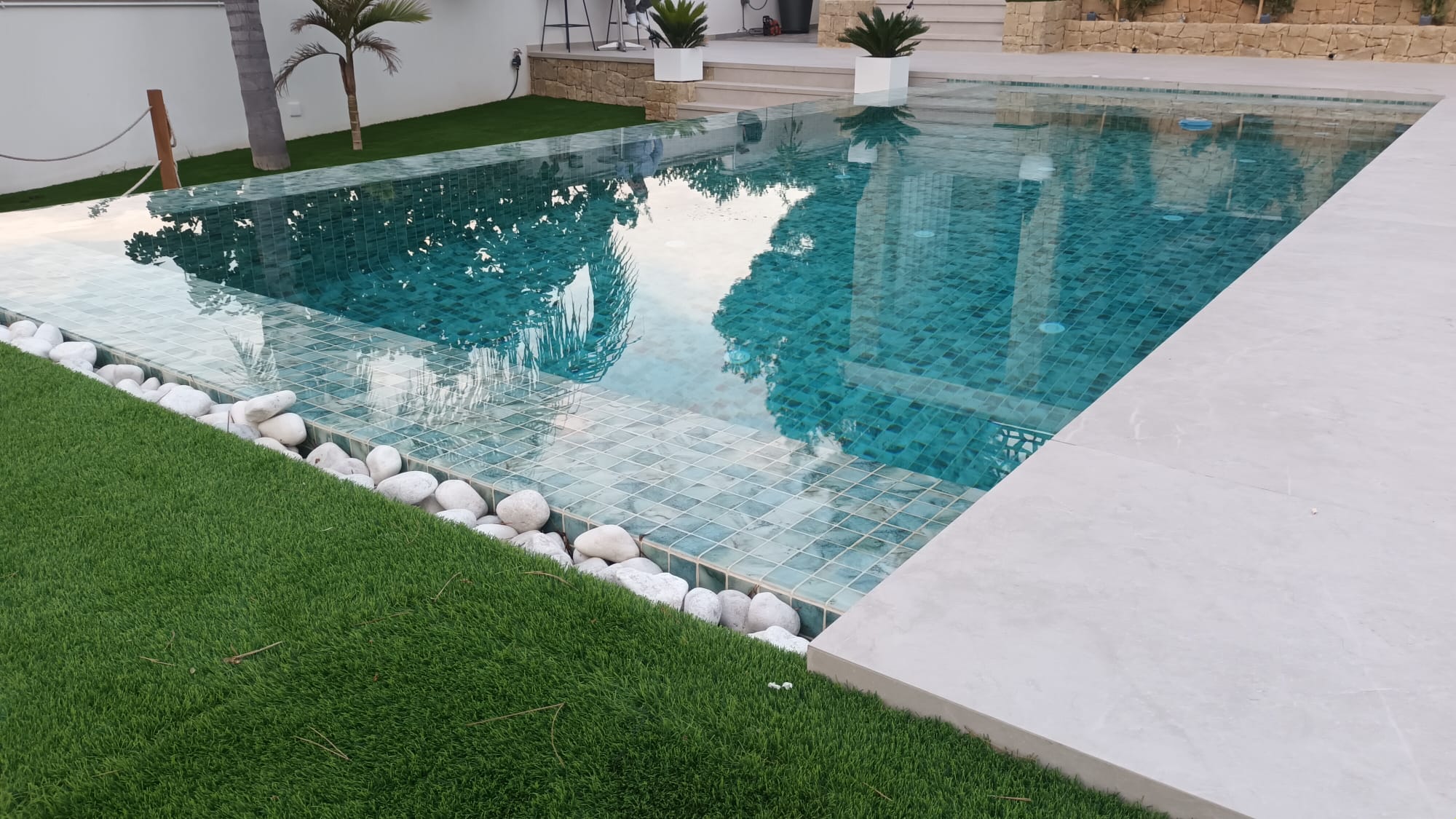 Pìscinas de obra en Valencia - REFORMJARDIN - TITO MULTISERVICIOS